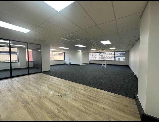 230M² OFFICE TO LET IN SANDTON CENTRAL
